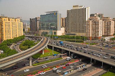 《暗影狂奔三部曲》主机版公布 5月21日推出